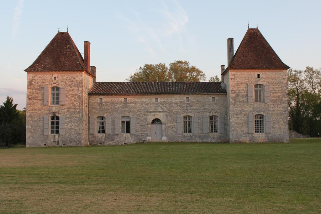 Chateau Secretary มงฟลองแกง ภายนอก รูปภาพ