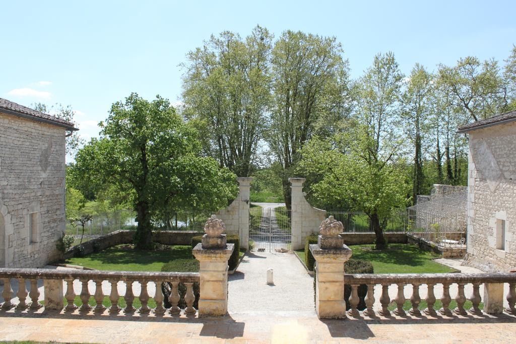 Chateau Secretary มงฟลองแกง ภายนอก รูปภาพ